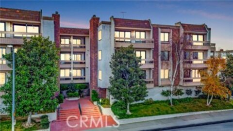 Phenomenal Newly Listed Horton Lane Condominium Located at 17140 Burbank Boulevard #206