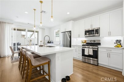 24135 Vantage Road Photo
