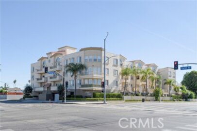 Gorgeous Corbin Villas Condominium Located at 6800 Corbin Avenue #301 was Just Sold