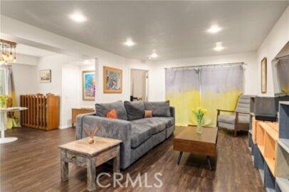 Beautiful Addison Place Condominium Located at 5009 Woodman Avenue #105 was Just Sold