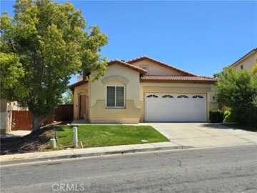41342 Pine Tree Circle Photo
