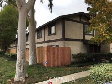 Lovely Village Green West Townhouse Located at 9800 Vesper Avenue #95 was Just Sold