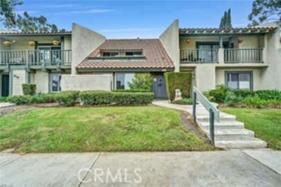 Stunning Village Grove Townhomes Townhouse Located at 1514 Via Del Rio was Just Sold