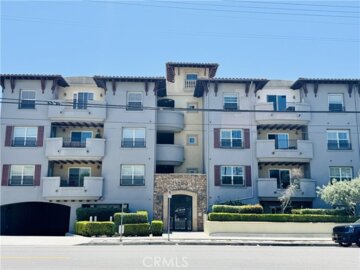 13200 Moorpark Photo