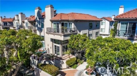 Beautiful Seacliff on the Greens Townhouse Located at 19361 Maidstone Lane was Just Sold