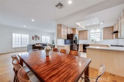 2461 Oneida Street #B Photo