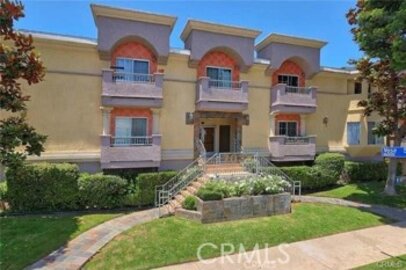 Amazing Montecito Gardens Condominium Located at 7045 Woodley Avenue #113 was Just Sold