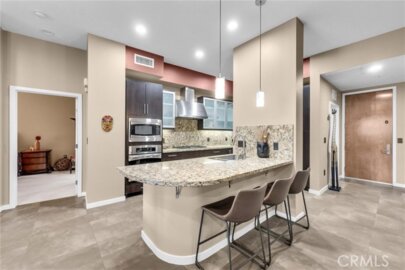 21 Gramercy #410 Photo