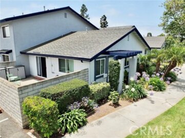 Lovely Huntington Townhomes Condominium Located at 16573 Pescado Lane #3A was Just Sold