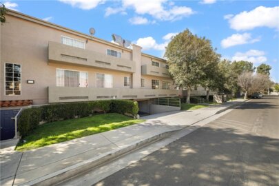 18347 Saticoy Street #37 Photo