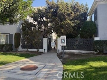 1530 S Pomona #B32 Photo