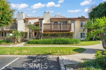 Outstanding Newly Listed Harbour Vista Condominium Located at 4852 Cabana Drive #102