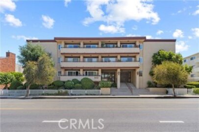 Terrific Newly Listed The Lindley Condominium Located at 5412 Lindley Avenue #108