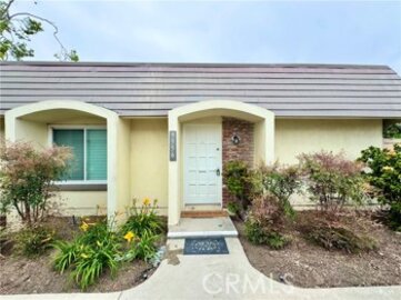 Lovely Newly Listed Tanglewood North Townhouse Located at 9556 Bloomfield Street