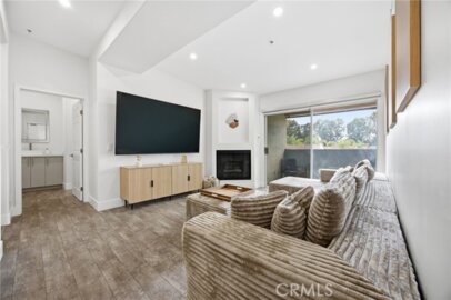 15455 Sherman Way #27 Photo