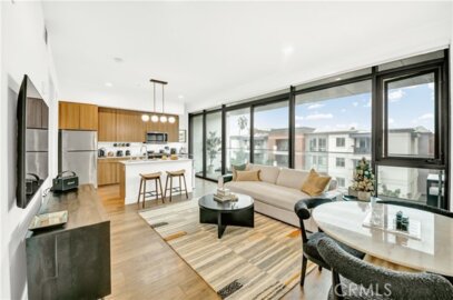 709 E Walnut Street #415 Photo