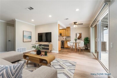 6537 Woodburn Photo