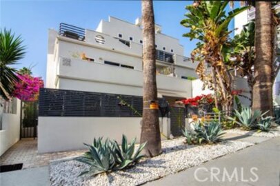 Marvelous Newly Listed 959 N Doheny Townhouse Located at 959 N Doheny #205