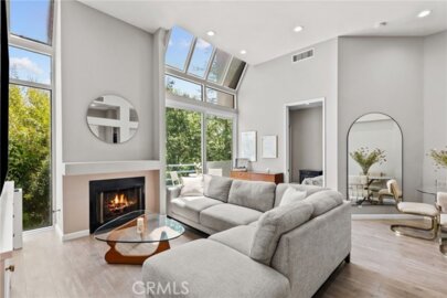 5151 Balboa Boulevard #303 Photo