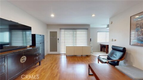 10757 Hortense Street #406 Photo