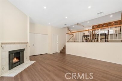 This Phenomenal Tarzana Villas South Townhouse, Located at 18360 Collins #E, is Back on the Market