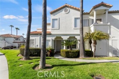 Phenomenal Tennis Villas Condominium Located at 15 Forest Hills Court was Just Sold