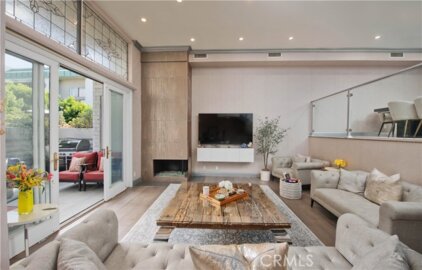 5315 White Oak #K Photo