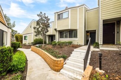 Beautiful Newport Terrace Townhouse Located at 11 Northwind Court #41 was Just Sold