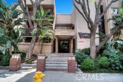 Fabulous Newly Listed Warner West Condominium Located at 22100 Burbank Boulevard #223C