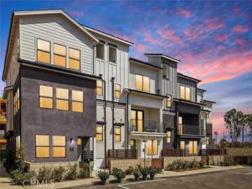 19071 Main Street #105 Photo