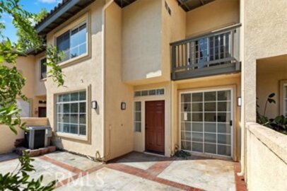 Splendid Newly Listed Tierra Montanosa Townhouse Located at 27 Tierra Plano