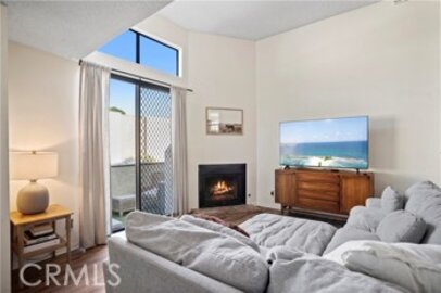 Gorgeous Newly Listed Kingston Townhomes Townhouse Located at 19355 Sherman Way #41