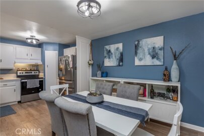 18547 Collins #B2 Photo