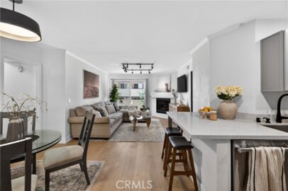 5550 Owensmouth #123 Photo