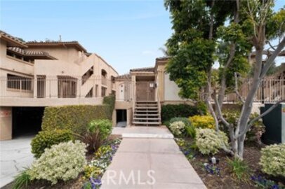 Fabulous Newly Listed Circleview Condominium Located at 4161 Hathaway Avenue #46