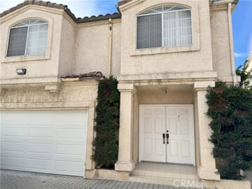 18319 Hart Street #3 Photo