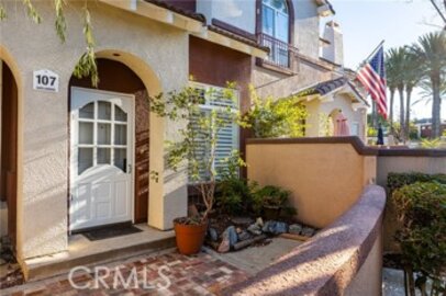 Gorgeous The Vineyards Condominium Located at 107 Santa Barbara Court was Just Sold