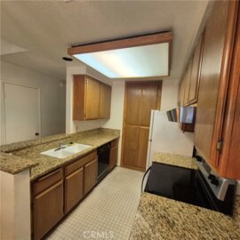 3814 Dunford #M Photo