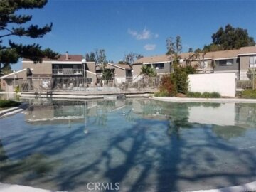 2867 S Fairview #F Photo