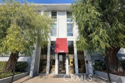 Splendid Newly Listed Grosvenor House Condominium Located at 140 Walnut Avenue #4B