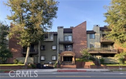 Impressive Newly Listed Cordova Park Villas Townhouse Located at 330 Cordova Street #345