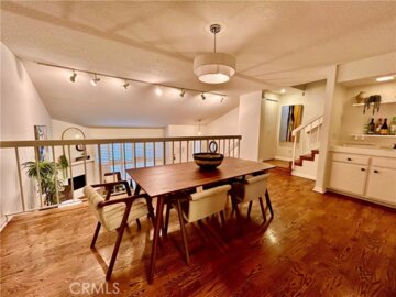18120 Oxnard Street #76 Photo