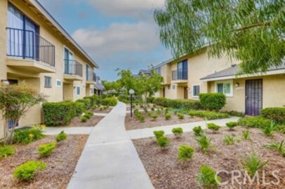Elegant Stonegate Condominium Located at 12143 Stonegate Lane was Just Sold