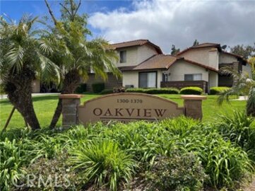 Spectacular Oakview Condominium Located at 1305 Brentwood Circle #D was Just Sold
