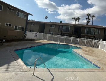 1900 W Glenoaks #F Photo