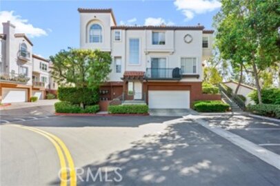 Impressive Tustin Del Verde Condominium Located at 2995 Player Lane was Just Sold