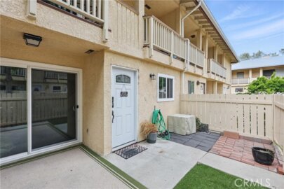 8121 Canby Avenue #4 Photo