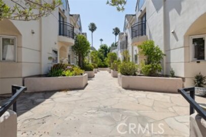 Splendid Newly Listed Chelsea Court Townhouse Located at 5107 Coldwater Canyon Avenue #10