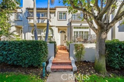 Lovely Newly Listed Seacliff on the Greens Townhouse Located at 19281 Meadowood