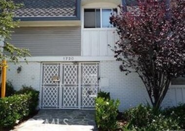 Terrific 1720 Newport Ave Condominium Located at 1720 Newport Avenue #7 was Just Sold